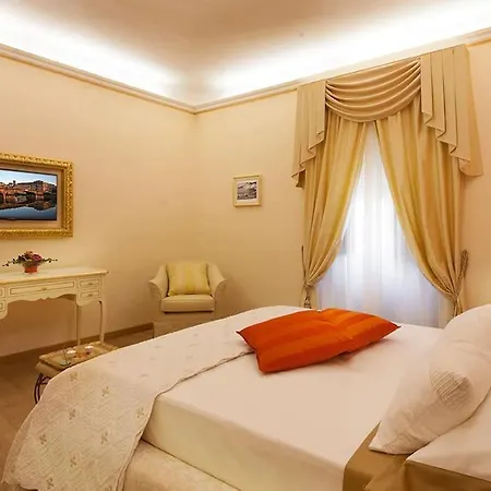 La Culla Di Dante Luxury In Duomo Apartment *